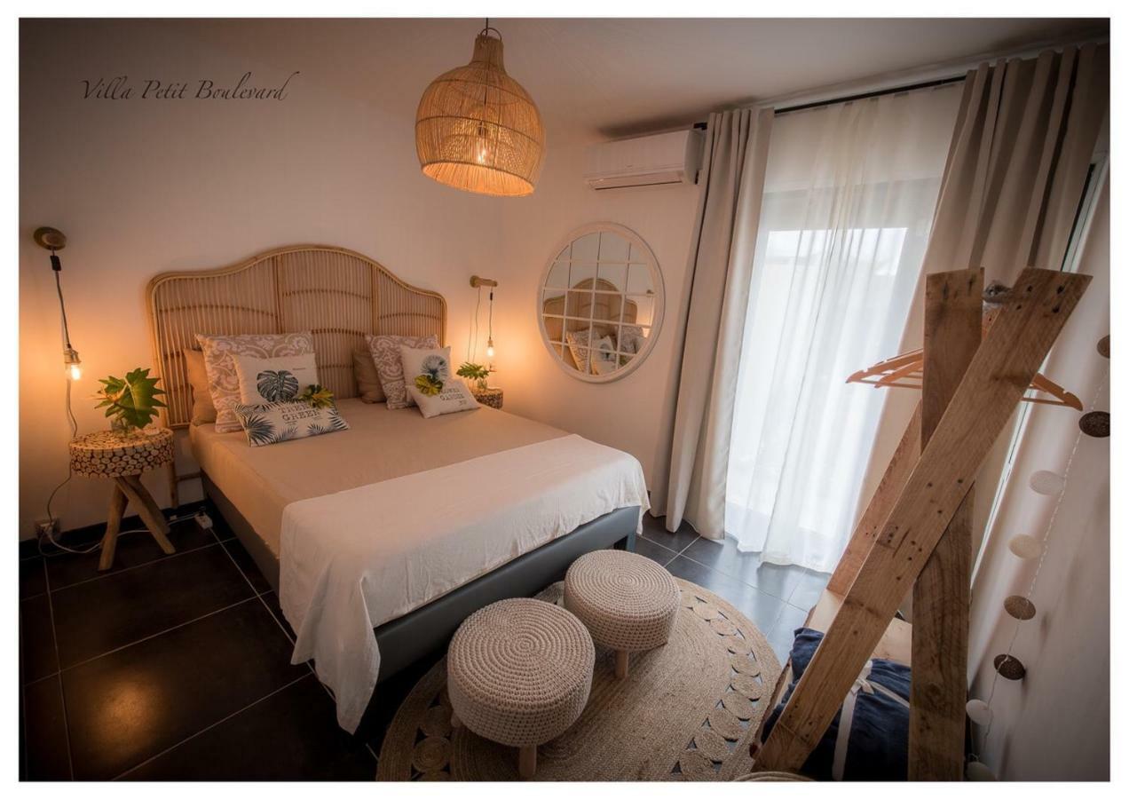 Villa petit boulevard de la plage Saint Pierre Extérieur photo